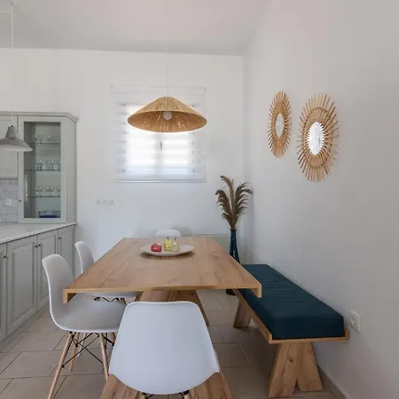 And Spacious In Paros Διαμέρισμα Νάουσα