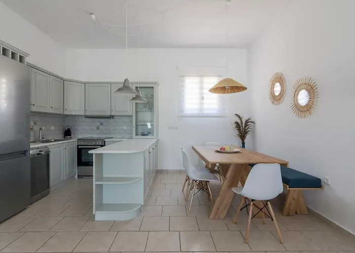 Апартаменты And Spacious In Paros *