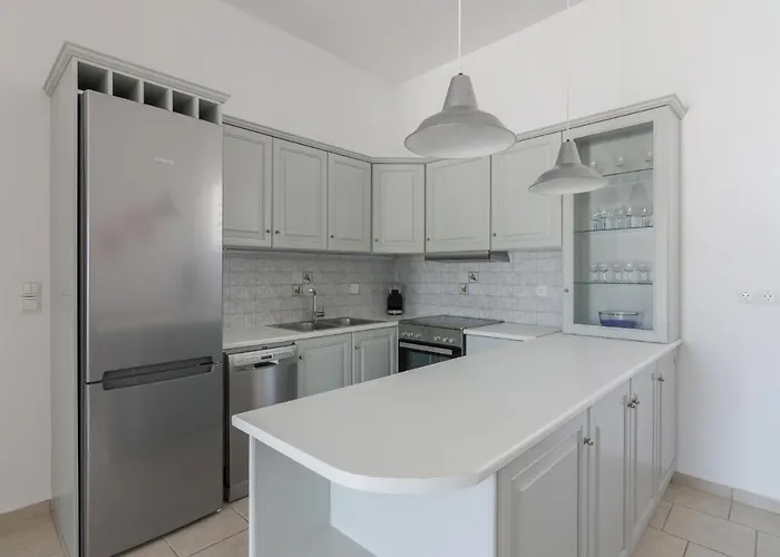 Апартаменты And Spacious In Paros