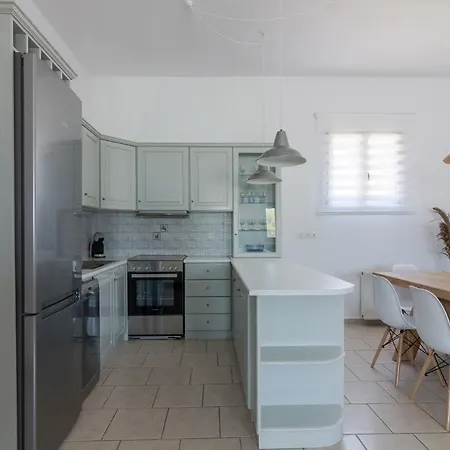 And Spacious In Paros *