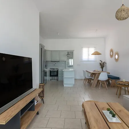 And Spacious In Paros * Naousa (Paros)