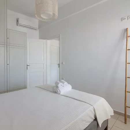 And Spacious In Paros Apartment *