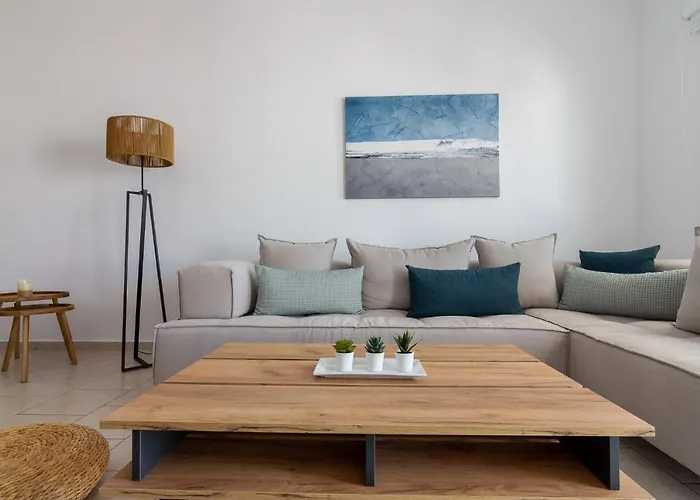 And Spacious In Paros * נאוסה