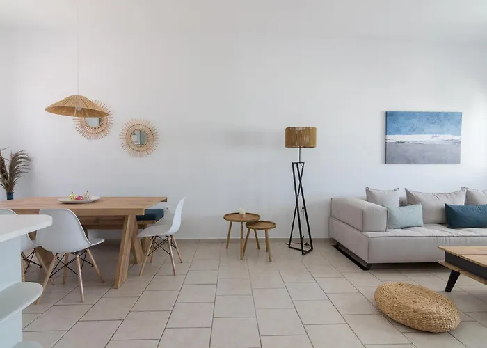 דירה And Spacious In Paros *
