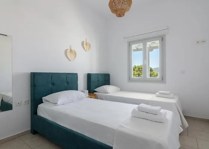 And Spacious In Paros * נאוסה